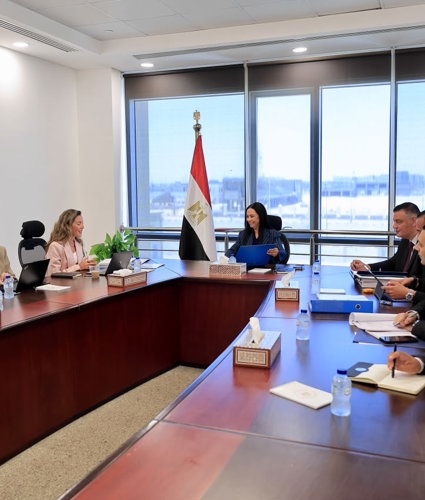 وزيرة التضامن الاجتماعي تتابع التقرير التنفيذي لصندوق " قادرون باختلاف".. وتوجه بتوفير منح دراسية للطلاب أوائل الثانوية العامة والثانوية الأزهرية من ذوي الإعاقة بالجامعات