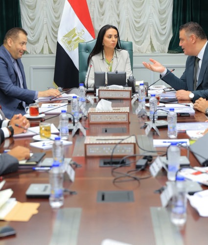 وزيرة التضامن الاجتماعي تترأس اجتماع مجلس أمناء المؤسسة القومية لتيسير الحج .. وتعلن إجراء القرعة الإلكترونية لحج الجمعيات الأهلية لموسم 1448هـ- 2027م.. الثلاثاء المقبل