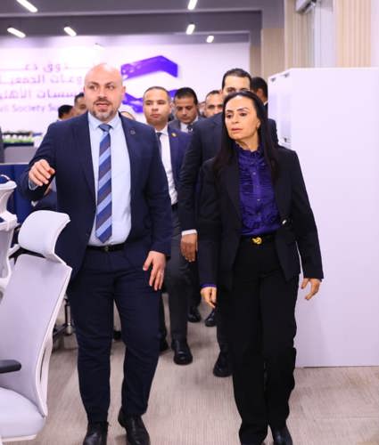 وزيرة التضامن الاجتماعي تتفقد المقر العام لصندوق دعم مشروعات الجمعيات والمؤسسات الأهلية ومركز الإرشاد والدعم النفسي للأطفال بجسر السويس